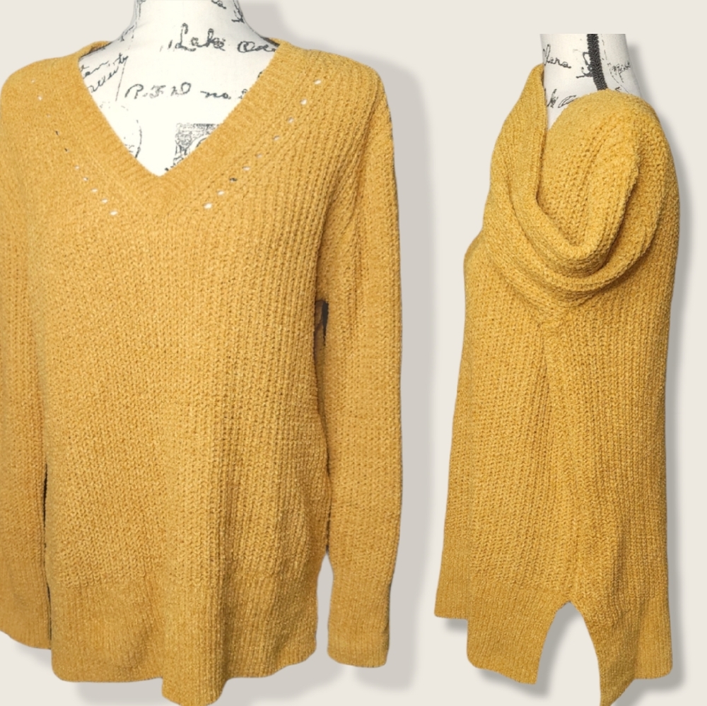 Juniors Sweater Size SMALL